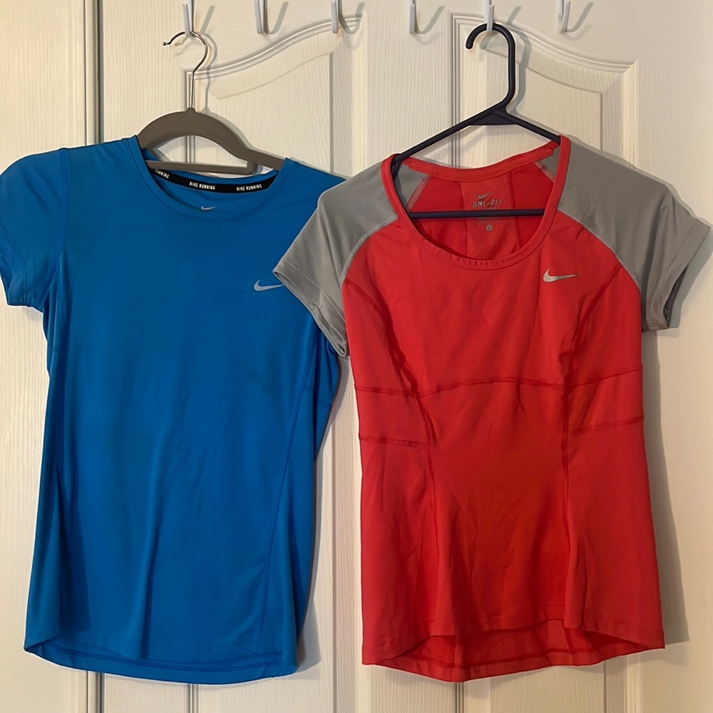 Nike dry fit tshirts womens small bundle of 2